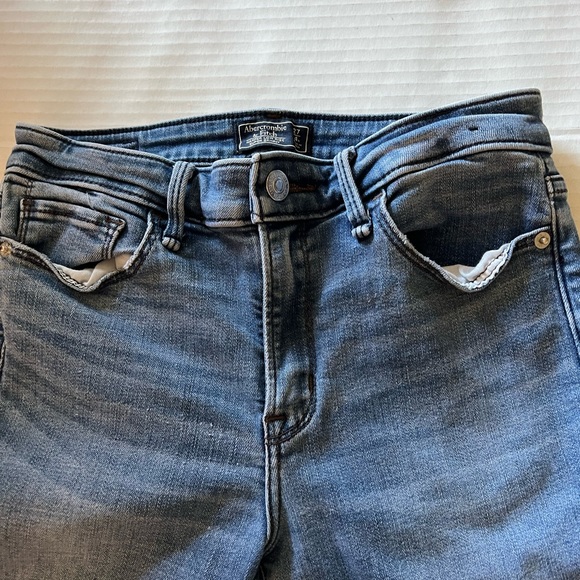 Abercrombie & Fitch Jeans. #1201 - Picture 4 of 8